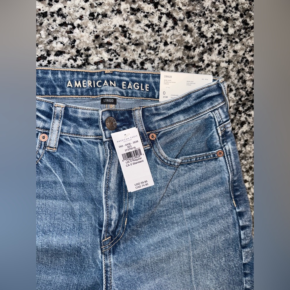 American Eagle Mom Jean (NWT)